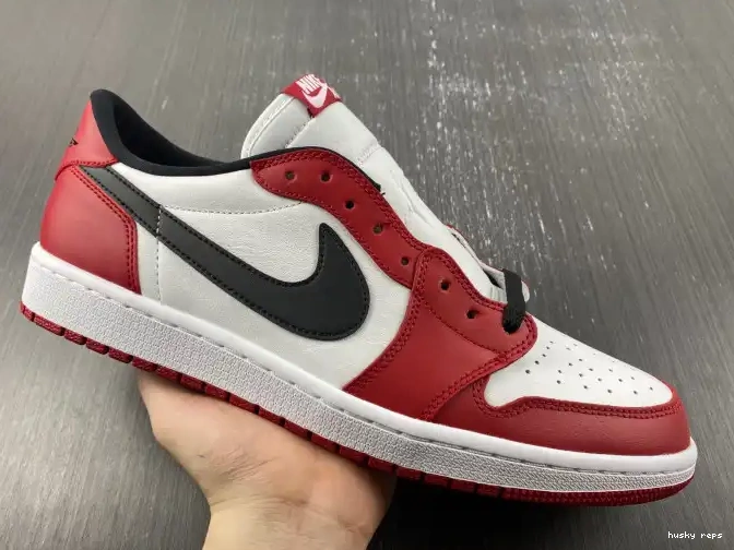 Rep Husky Low Jordan Air Chicago Retro 1 705329-600 0517
